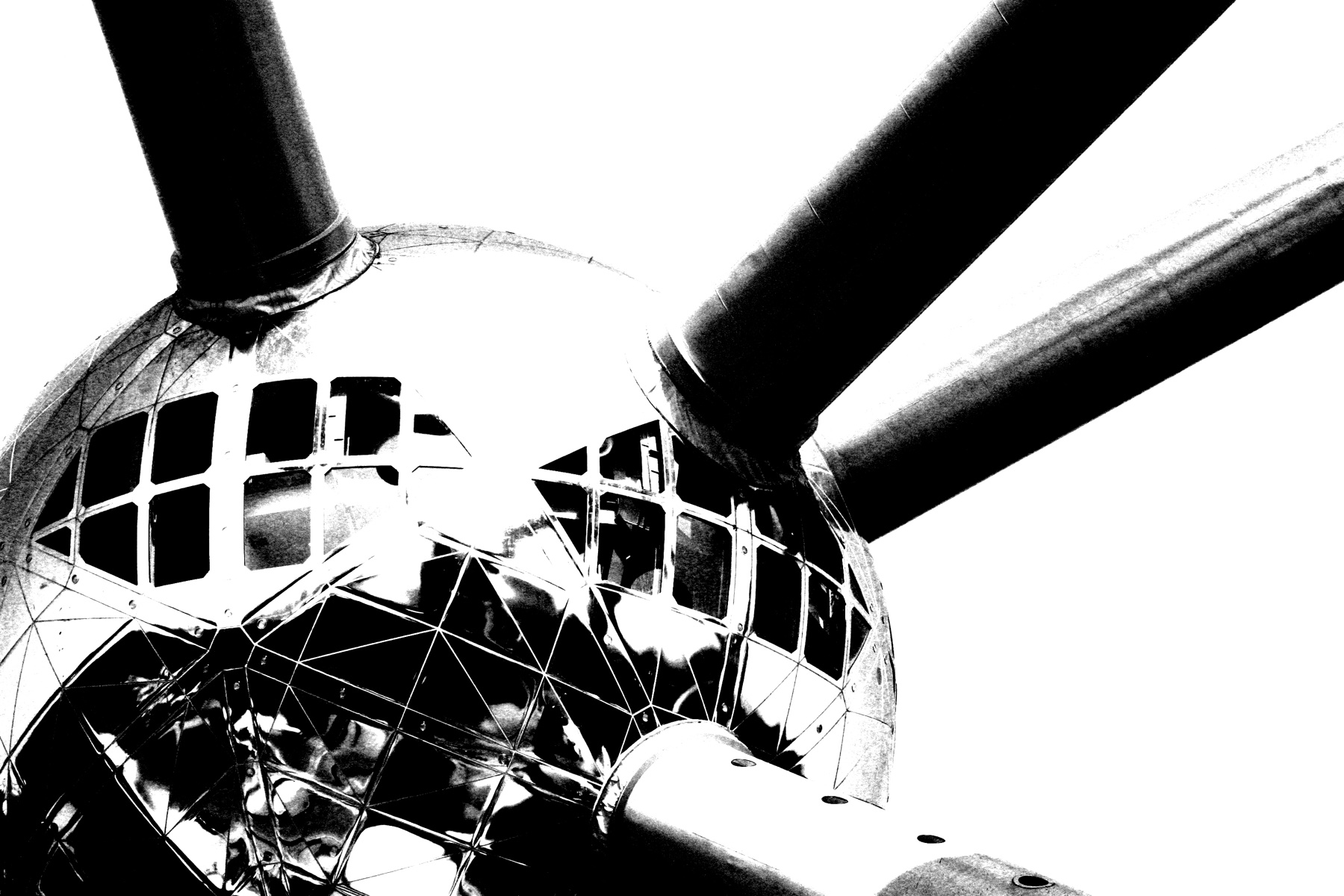 Atomium Sphere Detail